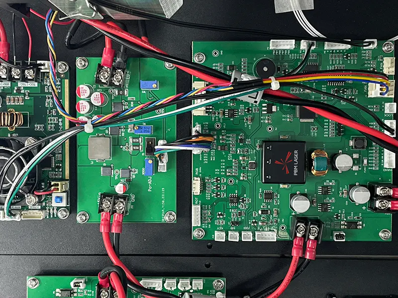 Uhin-luzera anitzeko Laser Modulua Kirurgia Eragiketarako